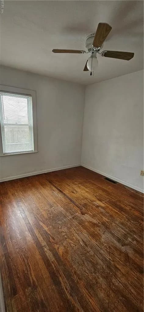 136 Greenbrier AVE, NORFOLK VA 23505 - Photo 5