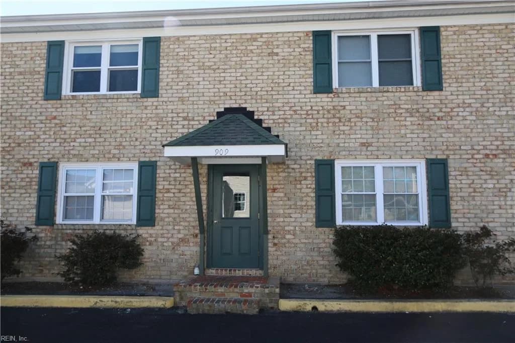909 Leisure SQ #101, VIRGINIABEACH VA 23451 - Photo 2