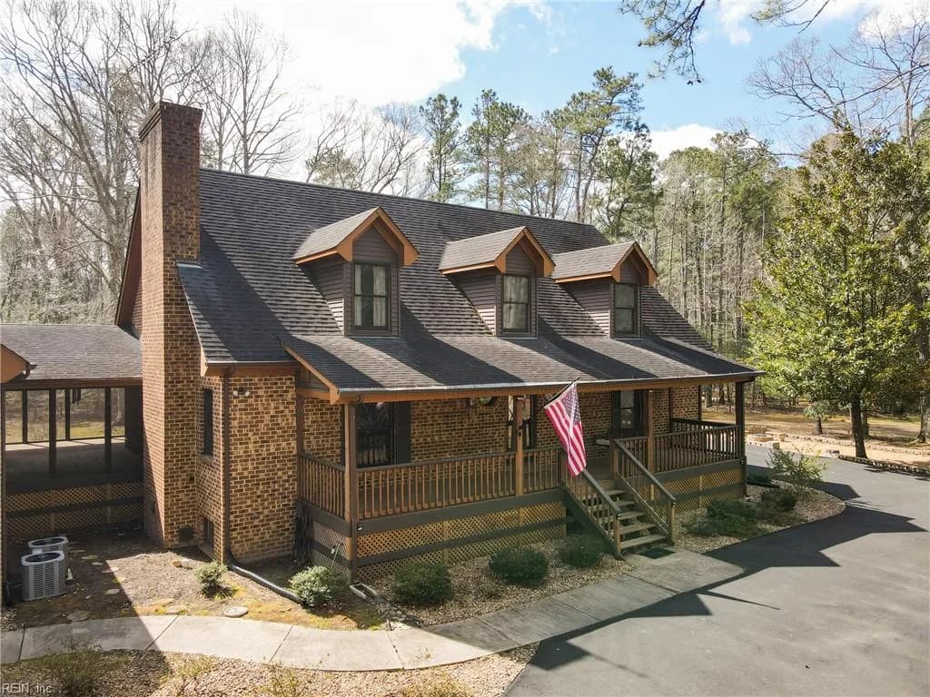 4698 Hill TRL, GLOUCESTER VA 23061 - Photo 4
