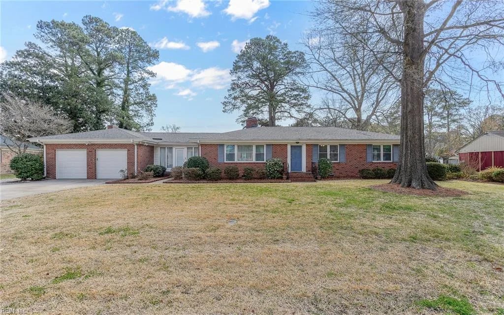 5220 Lake CIR, Portsmouth — 3 bed Residential, 2,631 sqft