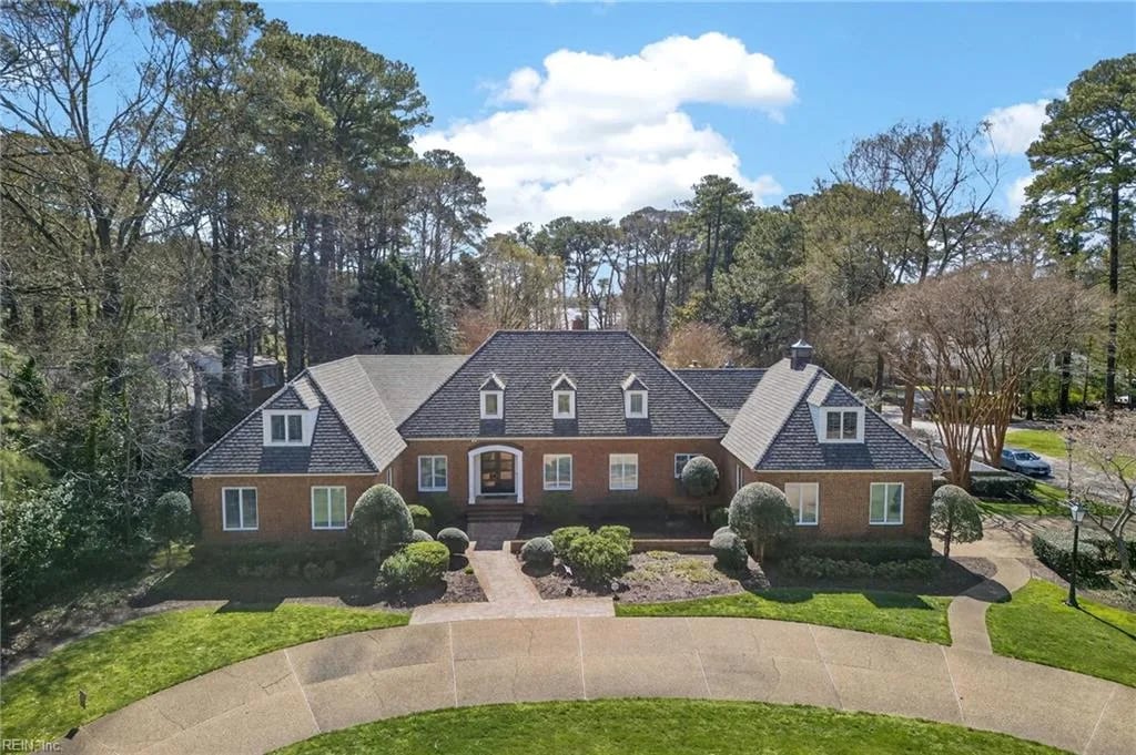 1613 Duke Of Windsor RD, Virginia Beach — 4 bed Residential, 6,000 sqft