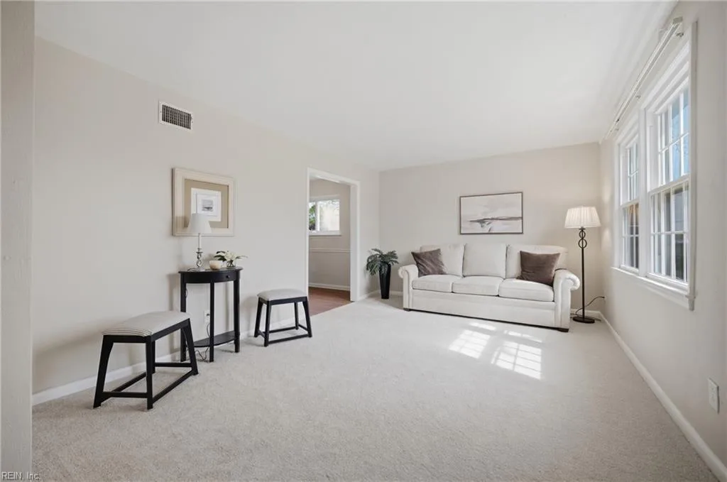 3836 Old Forge RD, VIRGINIABEACH VA 23452 - Photo 4