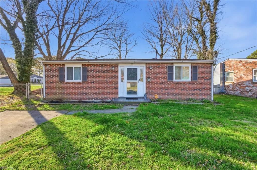 2404 Andrews BLVD, HAMPTON VA 23666 - Photo 3