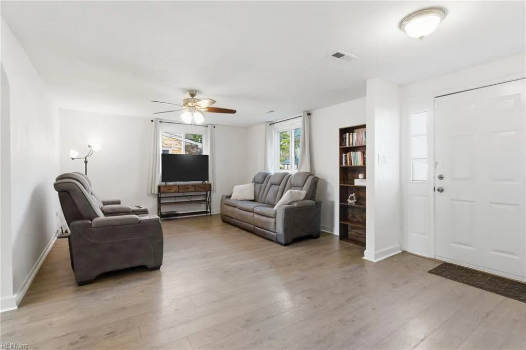 2404 Andrews BLVD, HAMPTON VA 23666 - Photo 4