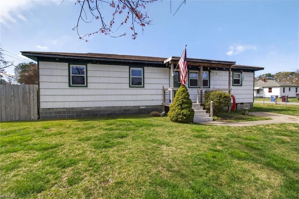 820 Henry AVE, CHESAPEAKE VA 23323 - Main photo