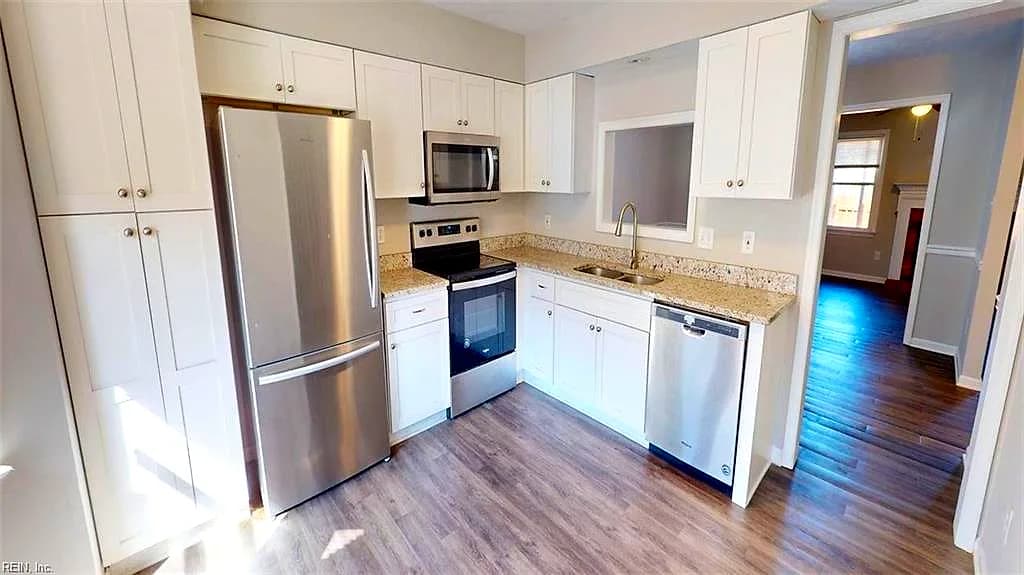 81 N Lake LOOP, HAMPTON VA 23666 - Photo 5