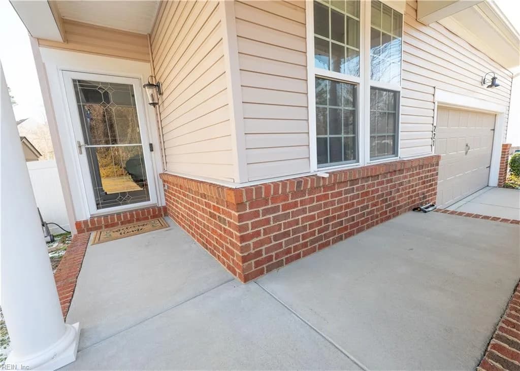 221 Dogwood RD, YORKTOWN VA 23690 - Photo 3