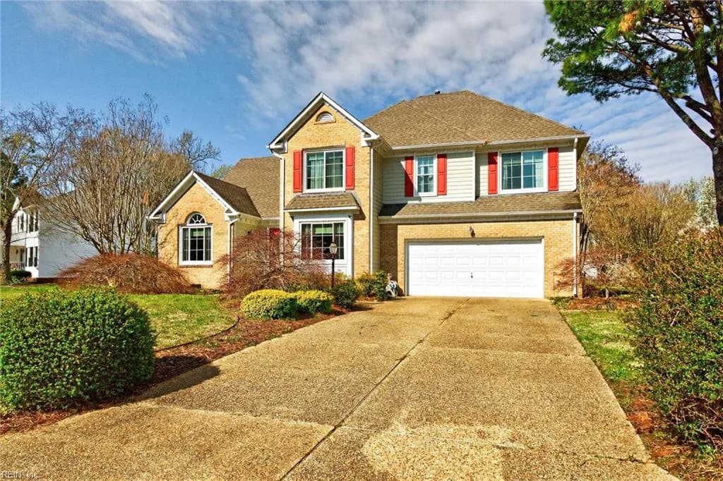203 Winterberry LN, SMITHFIELD VA 23430 - Photo 4