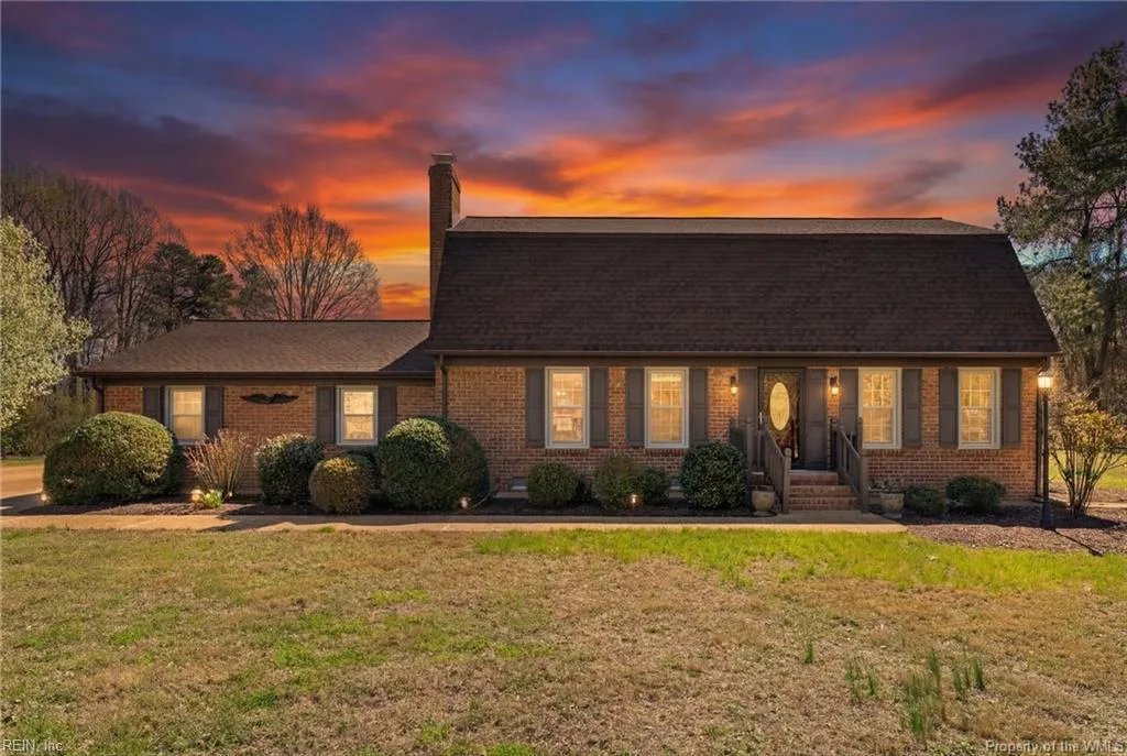 103 Tanbark LN, Williamsburg — 4 bed Residential, 2,376 sqft