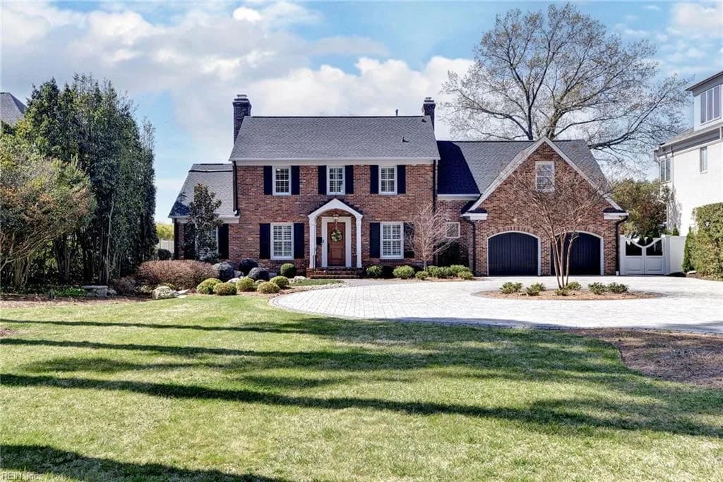 811 Riverside DR, NEWPORTNEWS VA 23606 - Main photo