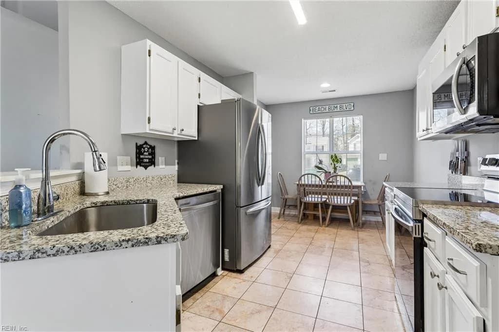106 Pelican CV, NEWPORTNEWS VA 23608 - Photo 4