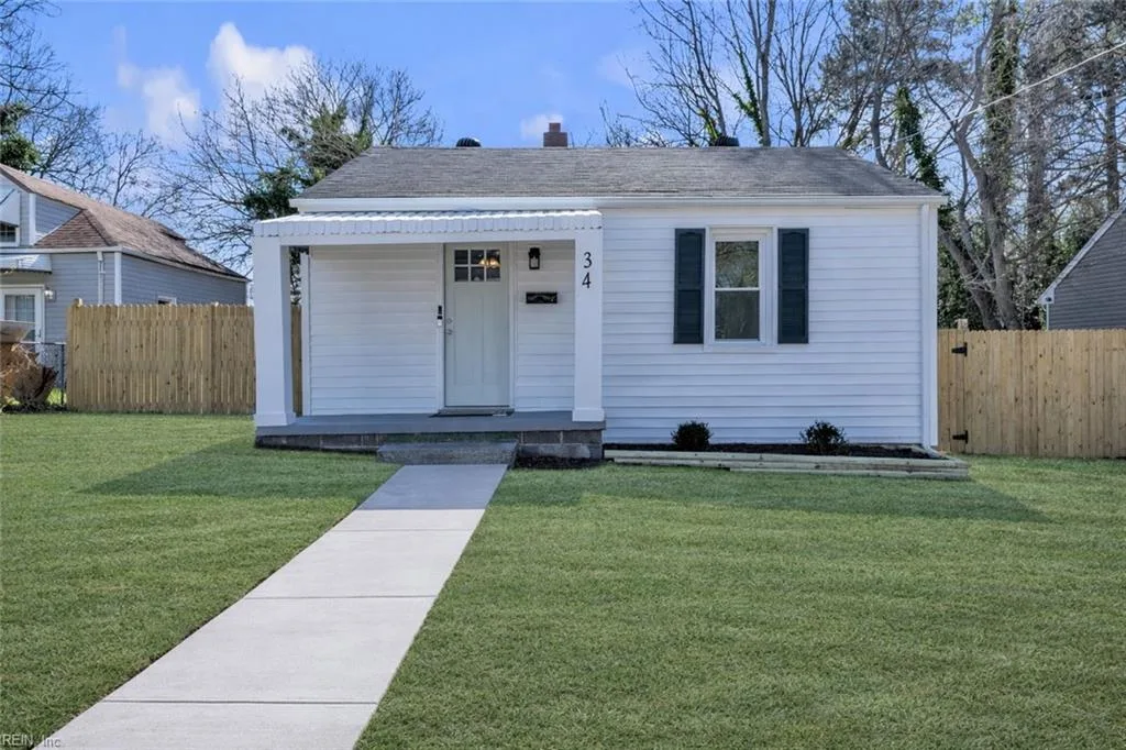 34 Pollux CIR W, Portsmouth — 3 bed Residential, 1,250 sqft