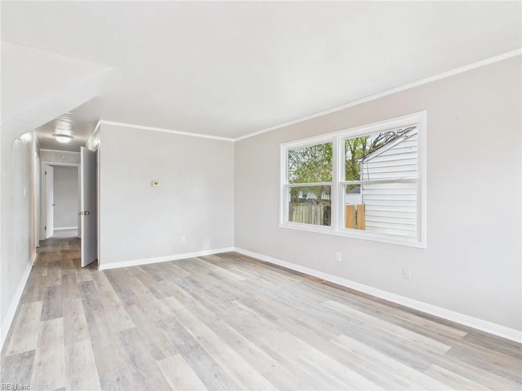 3304 Greenwood DR, HAMPTON VA 23666 - Photo 5