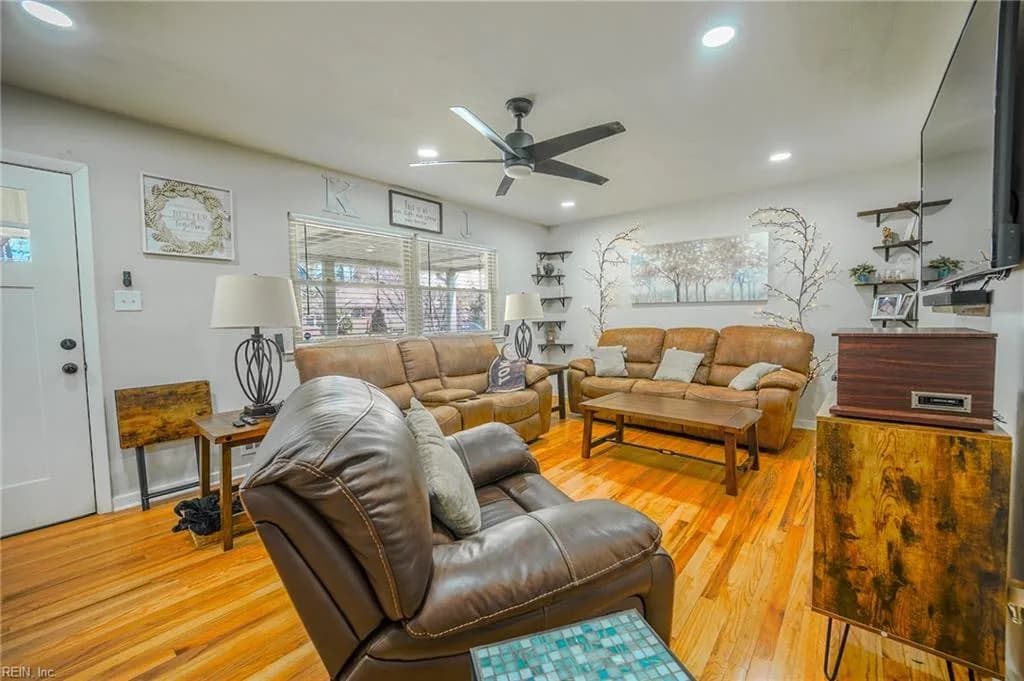 1109 Milissa CT, VIRGINIABEACH VA 23464 - Photo 5