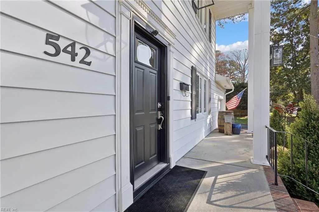 542 Kings CT, NEWPORTNEWS VA 23606 - Photo 3