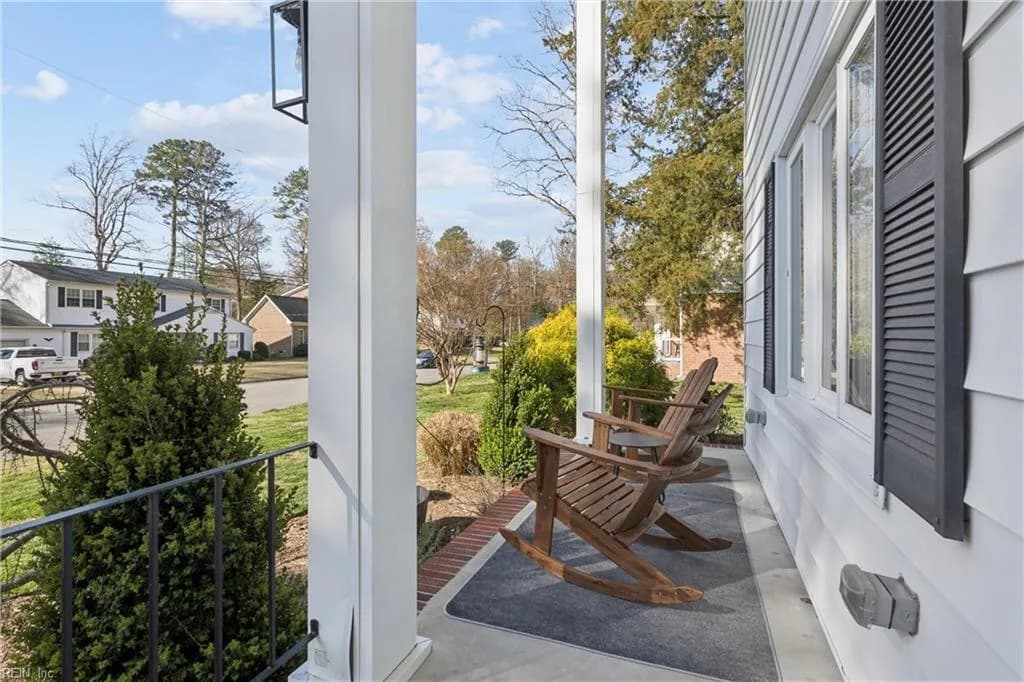 542 Kings CT, NEWPORTNEWS VA 23606 - Photo 4