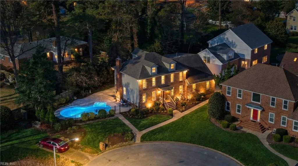 1701 Hepplewhite MEWS, Virginia Beach — 5 bed Residential, 3,200 sqft
