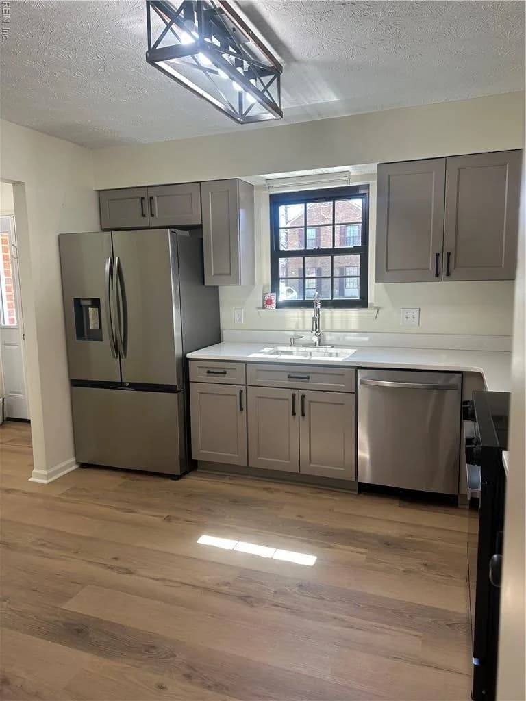 369 Deputy LN #E, NEWPORTNEWS VA 23608 - Photo 4