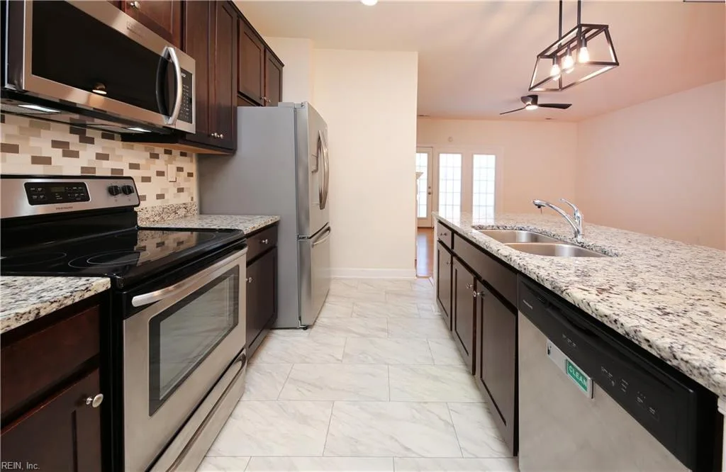 450 Abelia WAY, CHESAPEAKE VA 23322 - Photo 5