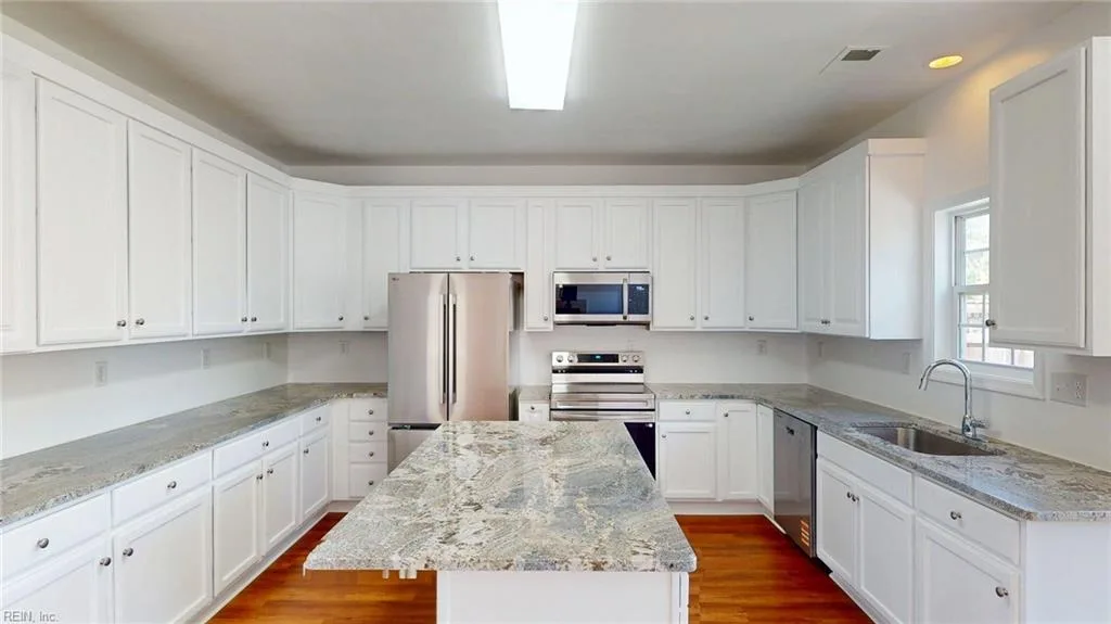 1752 Schooner Strait CT, VIRGINIABEACH VA 23453 - Photo 5