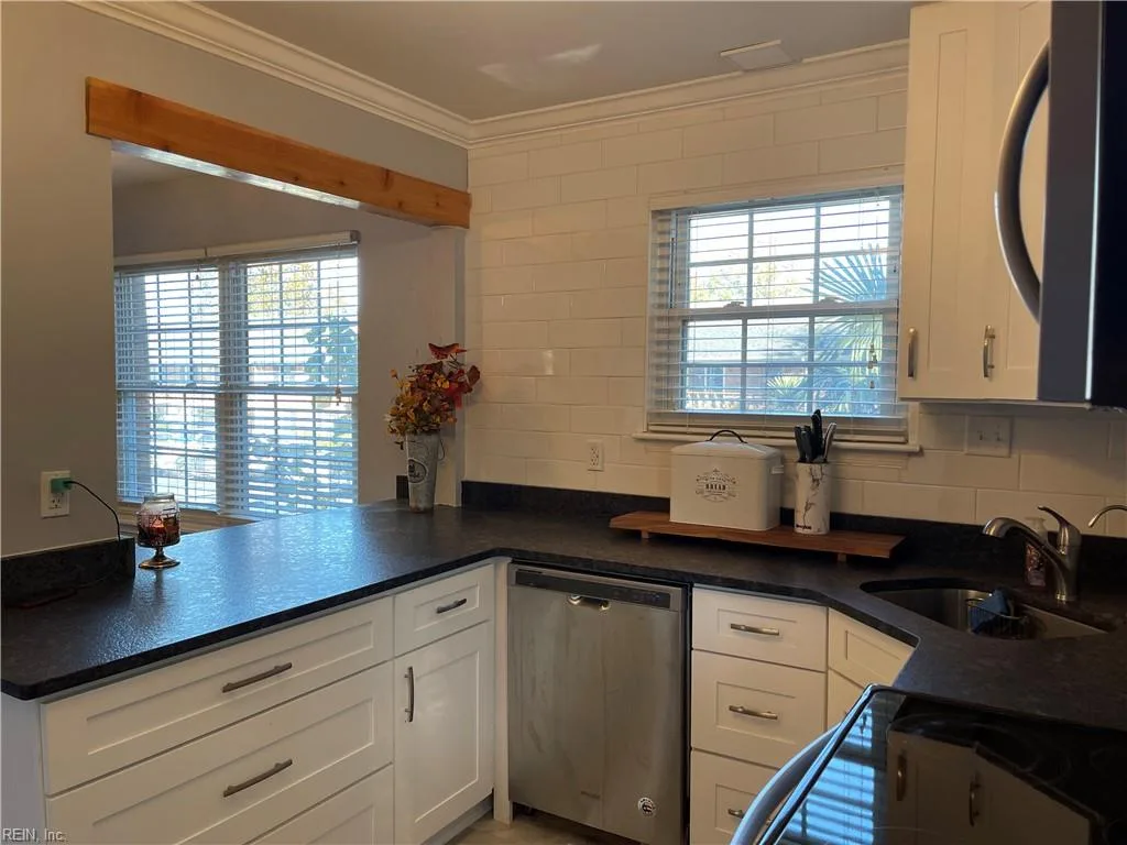1001 Barclay SQ, VIRGINIABEACH VA 23451 - Photo 5