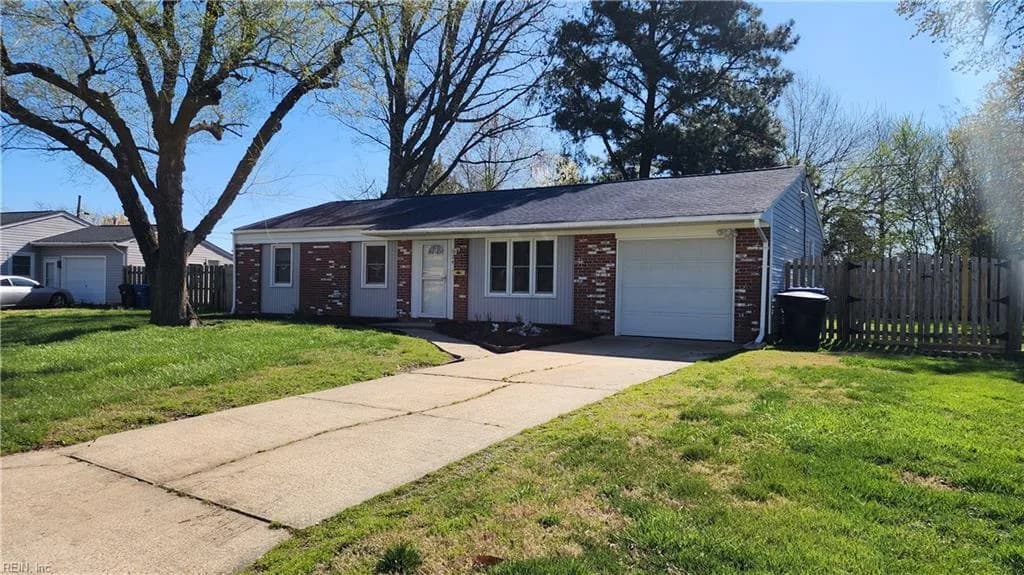 924 Carriage Hill RD, VIRGINIABEACH VA 23452 - Main photo