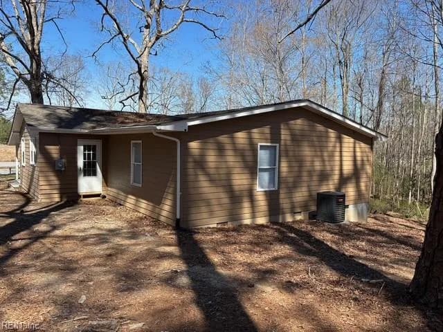 16426 Southampton PW, CAPRON VA 23829 - Photo 5