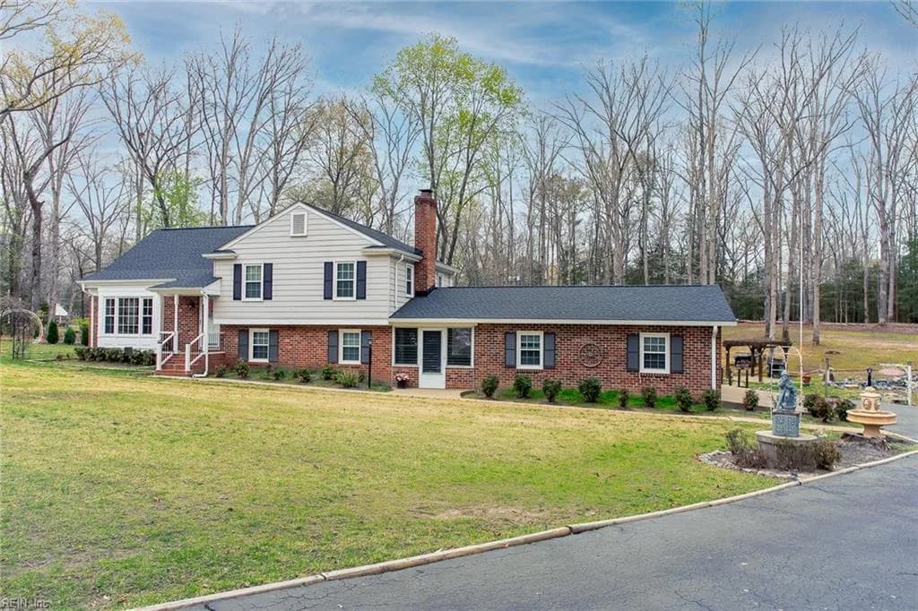 404 Bunker CIR, SANDSTON VA 23150 - Photo 3