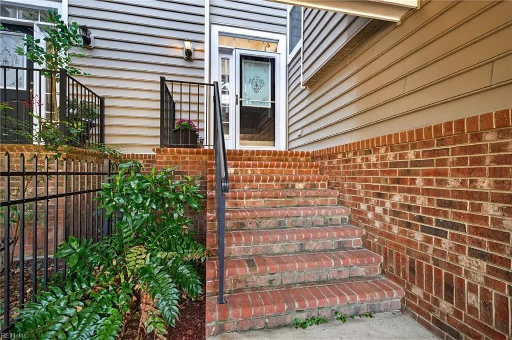 504 Crystal Bay CIR, SUFFOLK VA 23435 - Photo 3