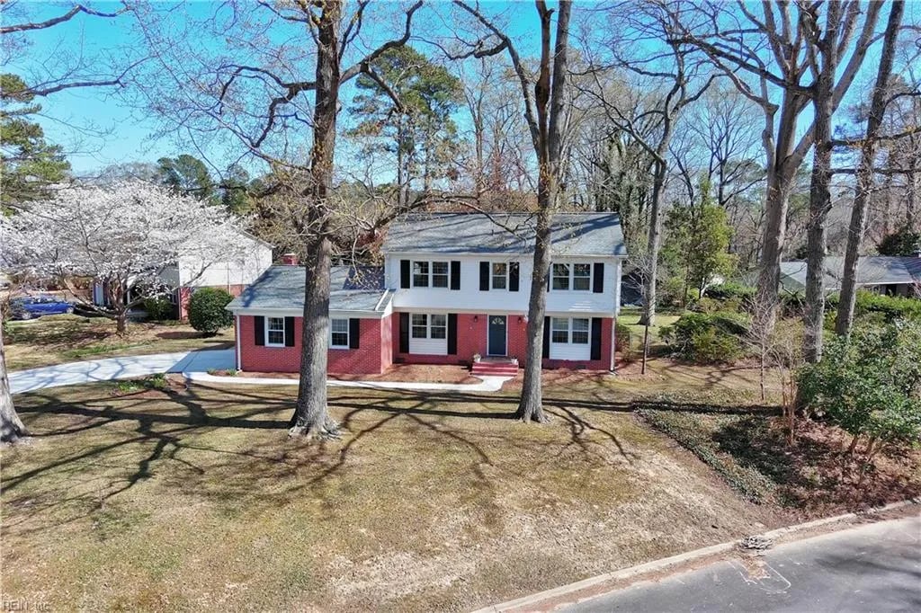612 QUEENSGROVE CRES, Virginia Beach — 3 bed Residential, 2,171 sqft