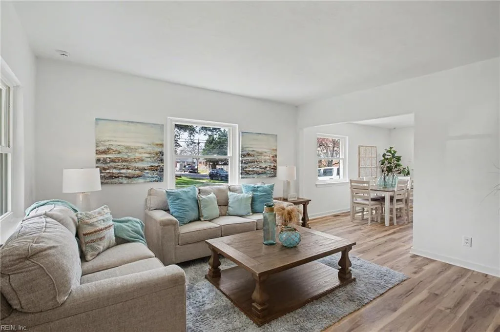 570 Garren AVE, Norfolk — 4 bed Residential, 1,964 sqft