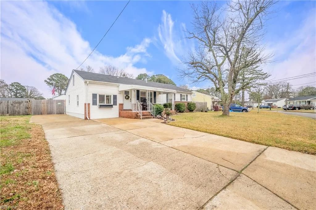 1061 Saint Julian DR, CHESAPEAKE VA 23323 - Photo 3