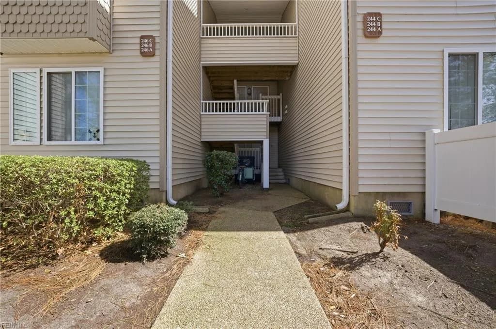 246 Dockside DR #C, HAMPTON VA 23669 - Photo 2