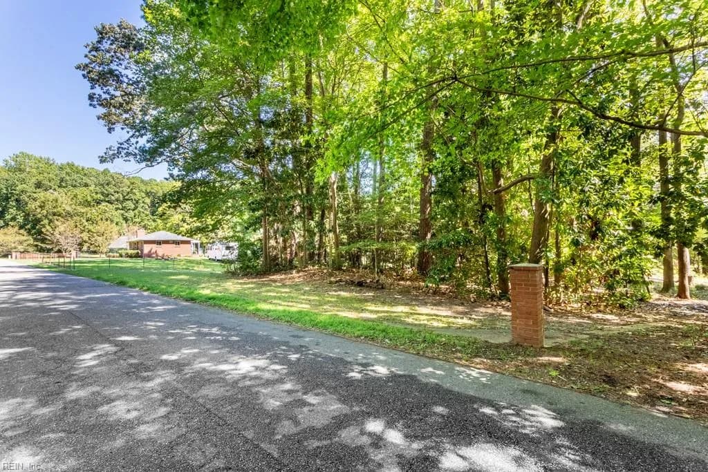 42 Scufflefield RD, NEWPORTNEWS VA 23602 - Photo 4