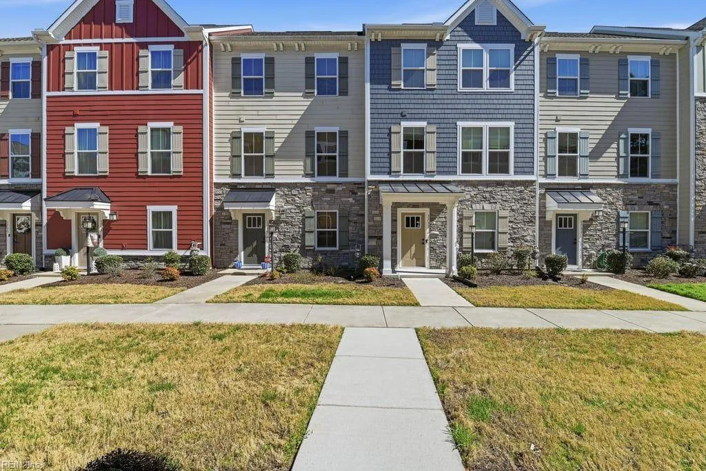 1705 Foremast LOOP, Chesapeake — 3 bed Residential, 1,720 sqft
