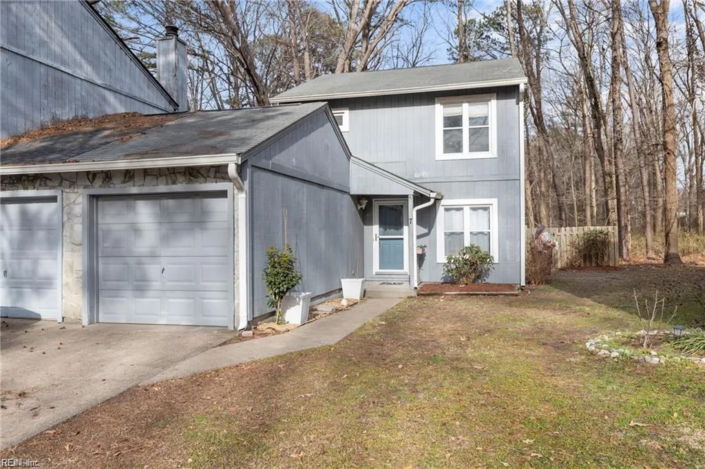 7 Mosely CIR, CHESAPEAKE VA 23320