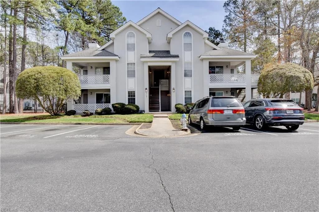 717 Inlet QUAY #G, CHESAPEAKE VA 23320 - Main photo