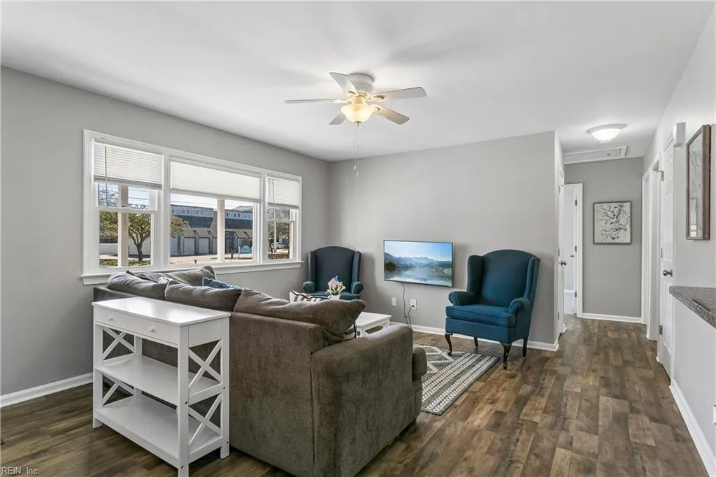 235 N First ST, HAMPTON VA 23664 - Photo 3