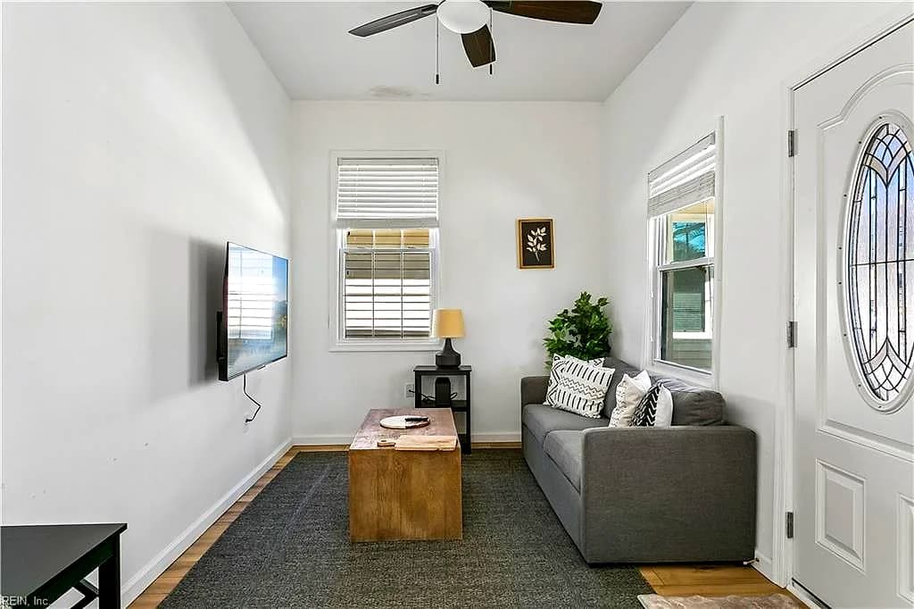 307 N First ST, HAMPTON VA 23664 - Photo 5