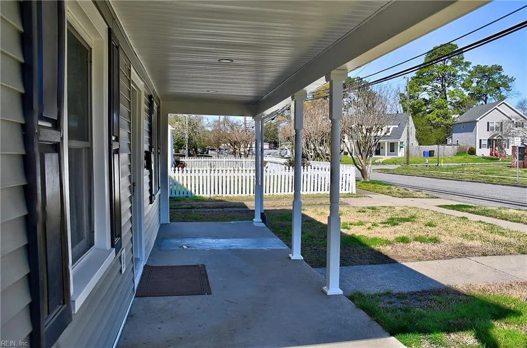 18 Bainbridge AVE, PORTSMOUTH VA 23702 - Photo 4
