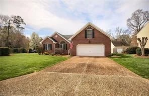 114 RUNAWAY LN, Yorktown — 4 bed Residential, 2,922 sqft