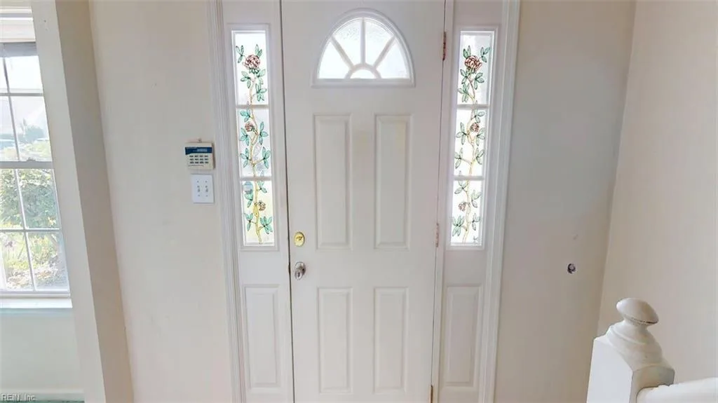 707 Indian Cedar DR, CHESAPEAKE VA 23320 - Photo 3