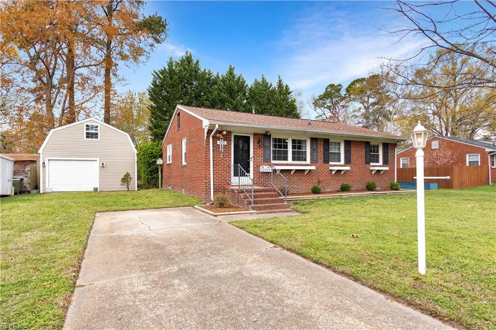 615 Page DR, HAMPTON VA 23669 - Photo 3