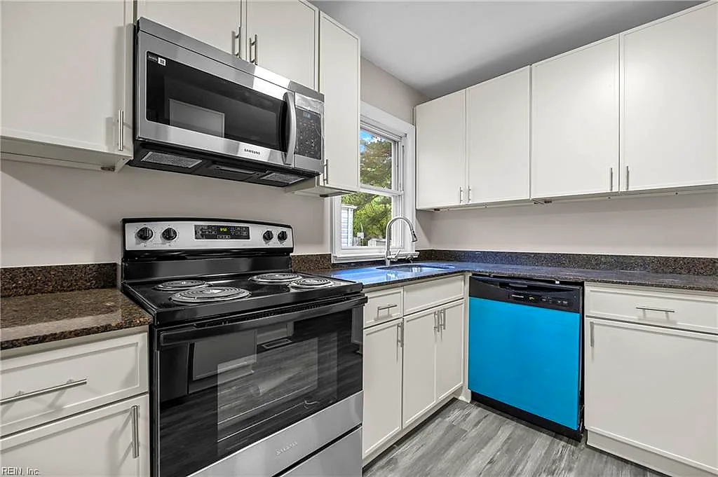 2504 Cromwell DR, Norfolk — 4 bed Residential, 1,589 sqft