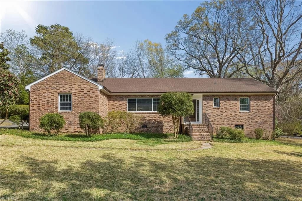 114 The Colony, Williamsburg — 3 bed Residential, 2,068 sqft