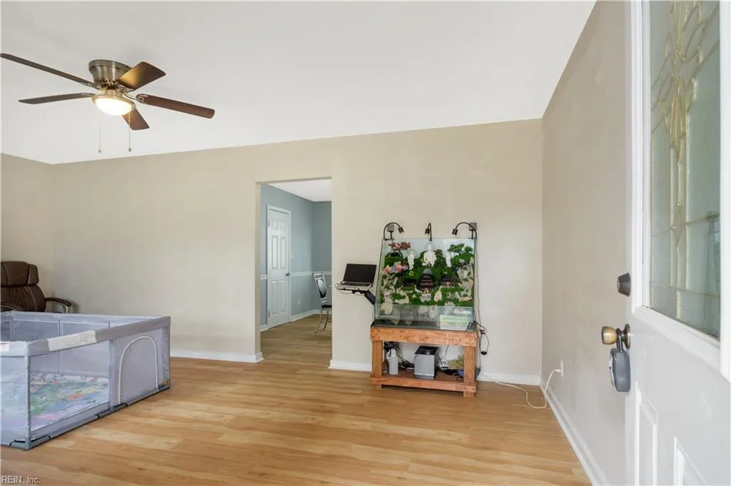 877 Lacon DR, NEWPORTNEWS VA 23608 - Photo 5