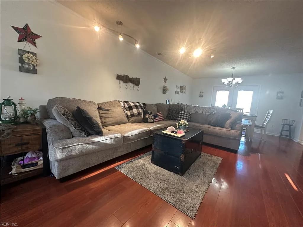 2064 Dolina DR, VIRGINIABEACH VA 23464 - Photo 3