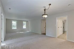 7 White Oak TRL, HAMPTON VA 23669 - Photo 5