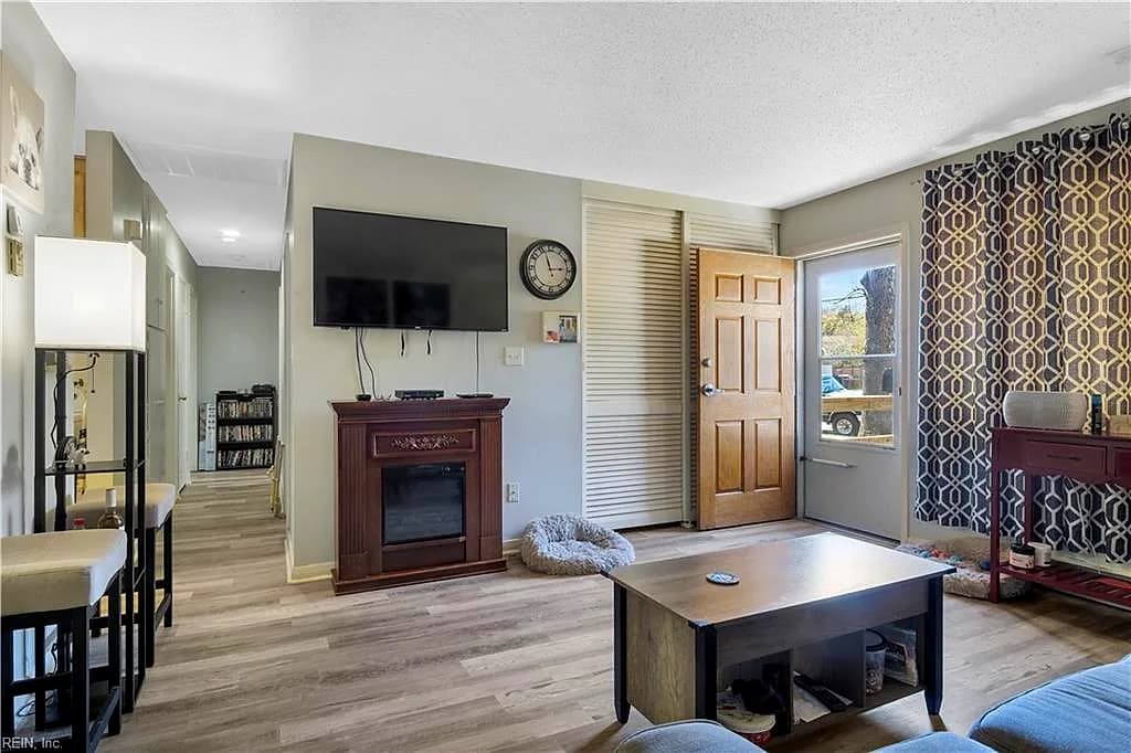 107 Fort Worth ST, HAMPTON VA 23669 - Photo 3