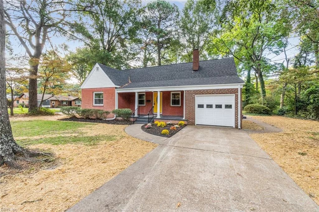 1555 Crane AVE, NORFOLK VA 23518 - Photo 3